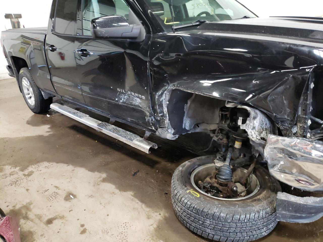 Photo 9 from auction – 2017 CHEVROLET SILVERADO with VIN 1GCVKREC7HZ105214