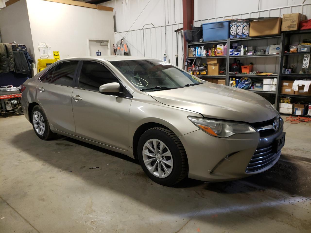 Photo 1 from auction – 2015 TOYOTA CAMRY LE with VIN 4T4BF1FK5FR499628