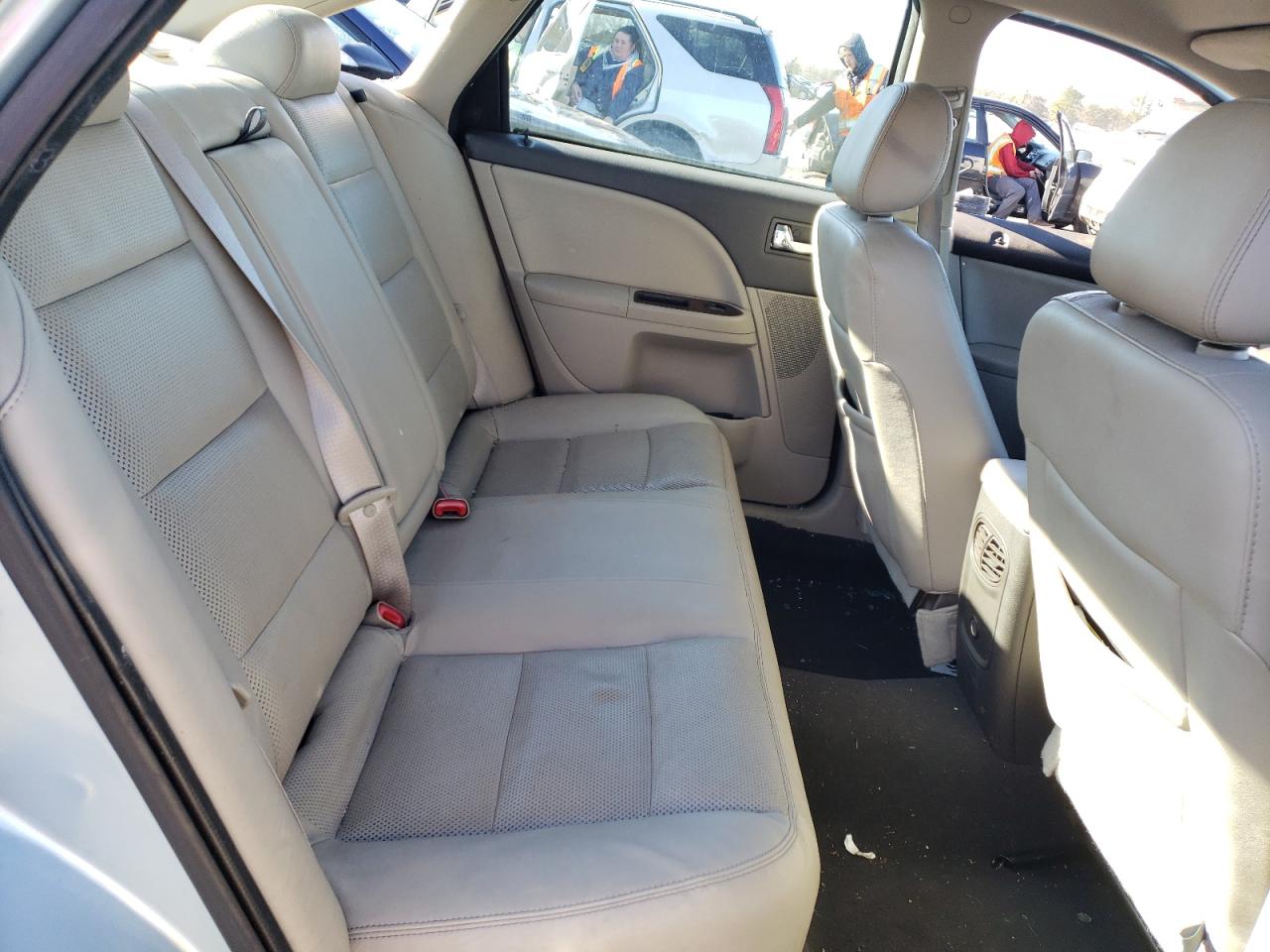 Photo 6 from auction – 2008 FORD TAURUS SEL with VIN 1FAHP24W28G181068