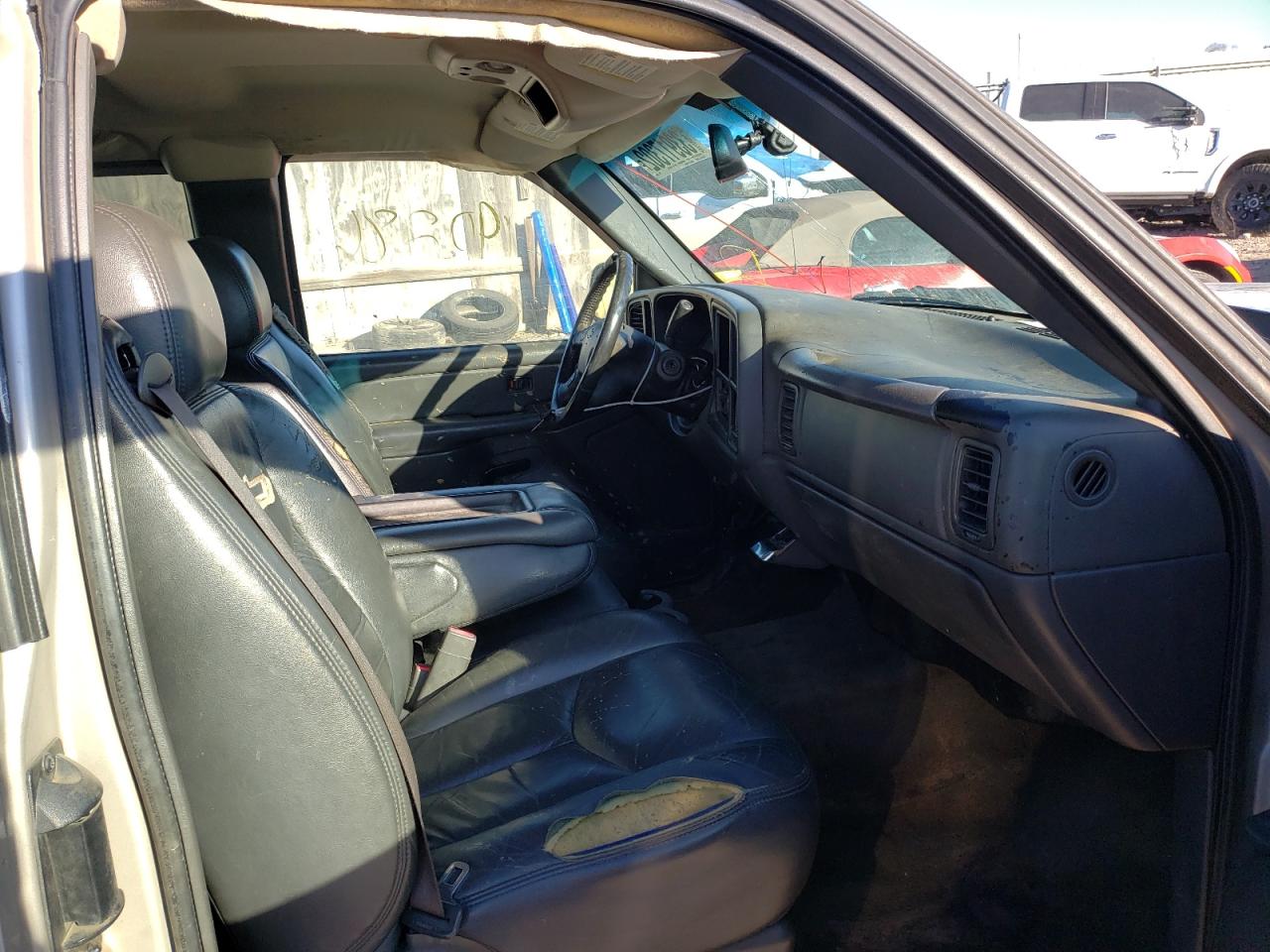 Photo 5 from auction – 2006 CHEVROLET SILVERADO with VIN 1GCEC19Z06Z260441