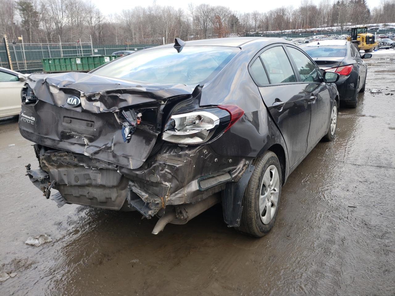 Photo 4 from auction – 2017 KIA FORTE LX with VIN 3KPFK4A79HE150327
