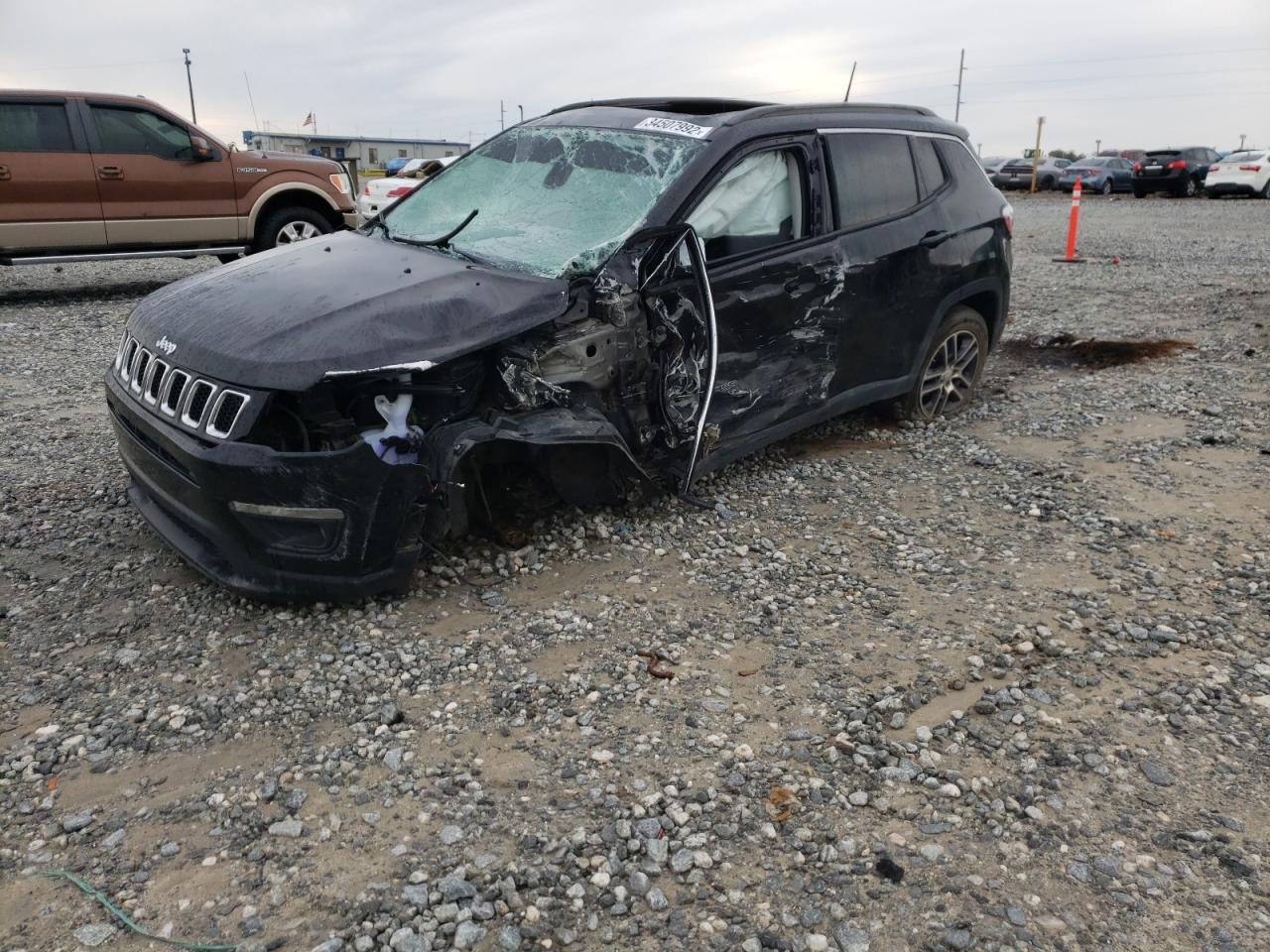 Photo 2 from auction – 2018 JEEP COMPASS LA with VIN 3C4NJCBBXJT228949