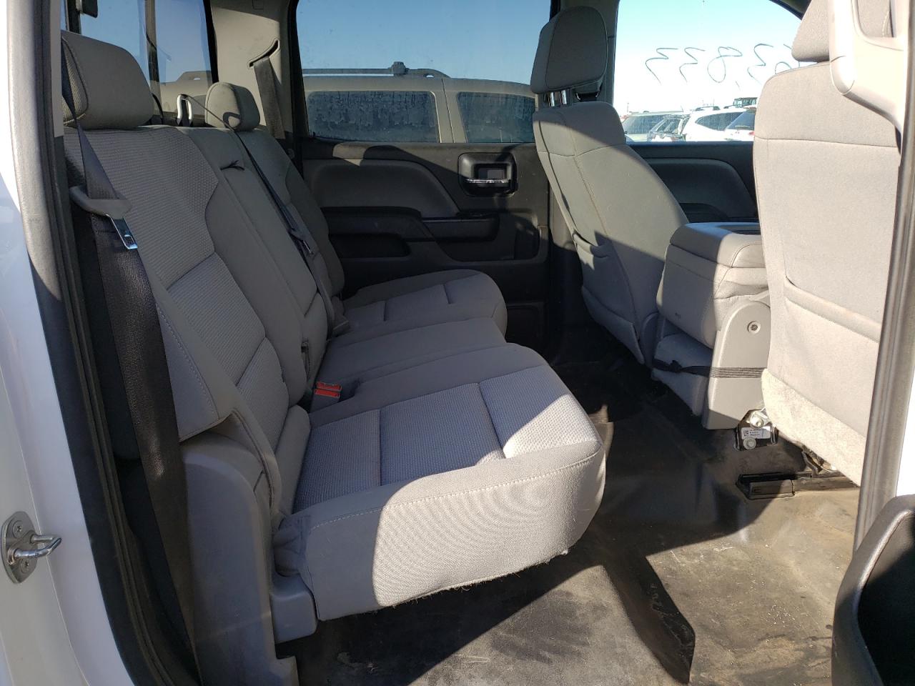 Photo 6 from auction – 2018 CHEVROLET SILVERADO with VIN 3GCUKNEC8JG615999