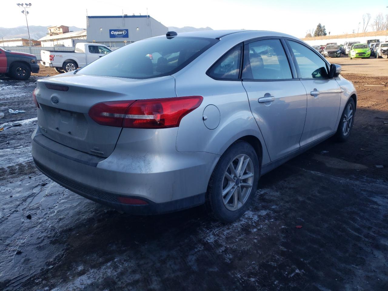 Photo 4 from auction – 2016 FORD FOCUS SE with VIN 1FADP3F27GL227174
