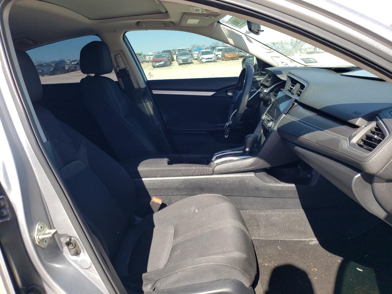 Photo 5 from auction – 2016 HONDA CIVIC EX with VIN 19XFC2F76GE097367