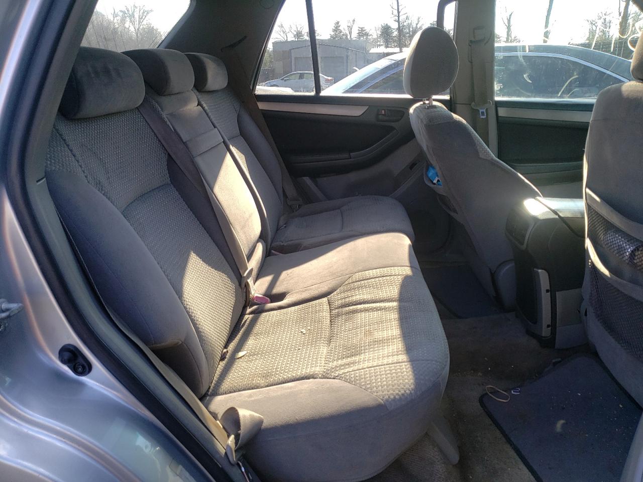 Photo 6 from auction – 2005 TOYOTA 4RUNNER SR with VIN JTEBU14R458045748