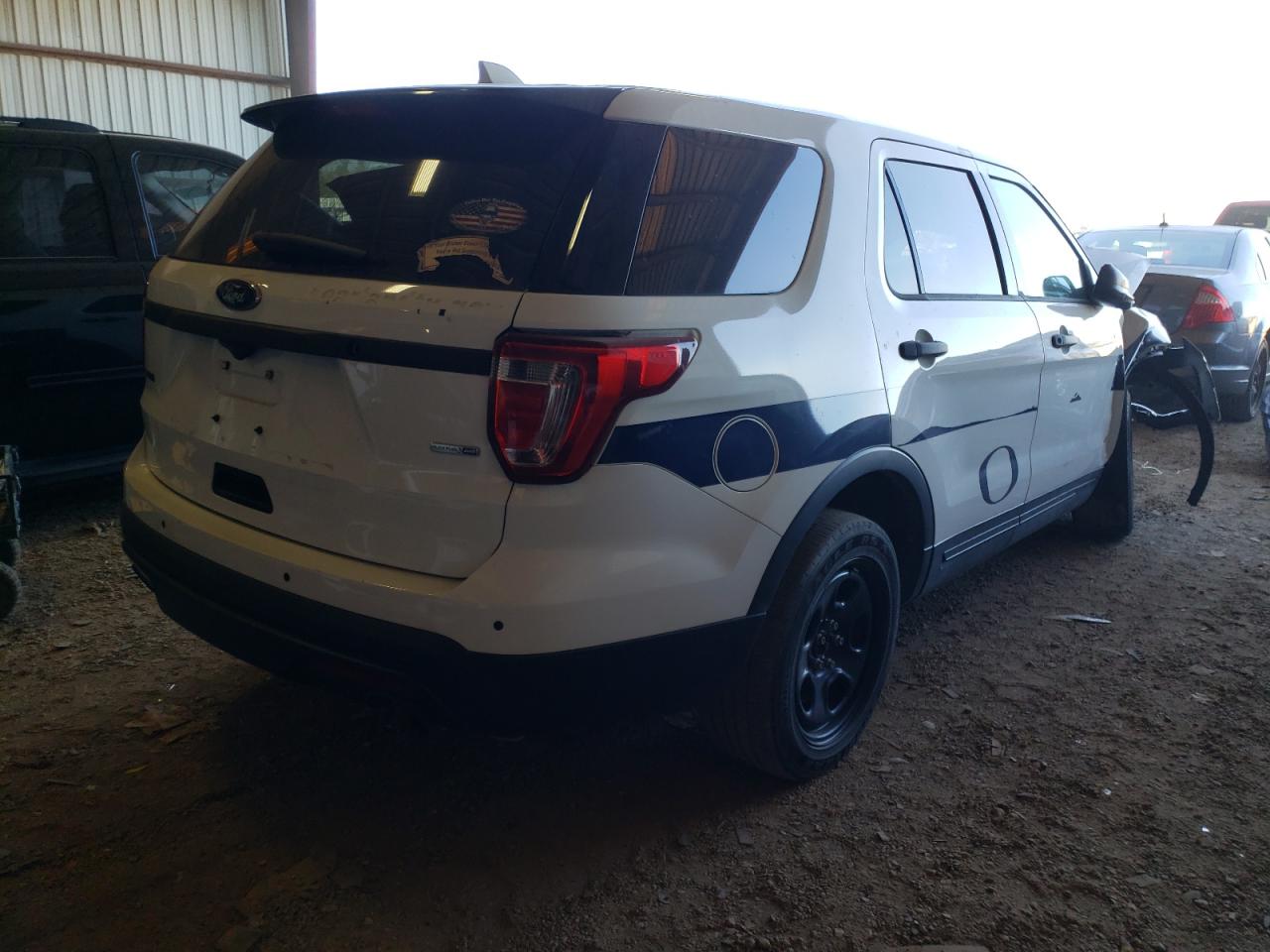 Photo 4 from auction – 2017 FORD EXPLORER P with VIN 1FM5K8ARXHGC07733