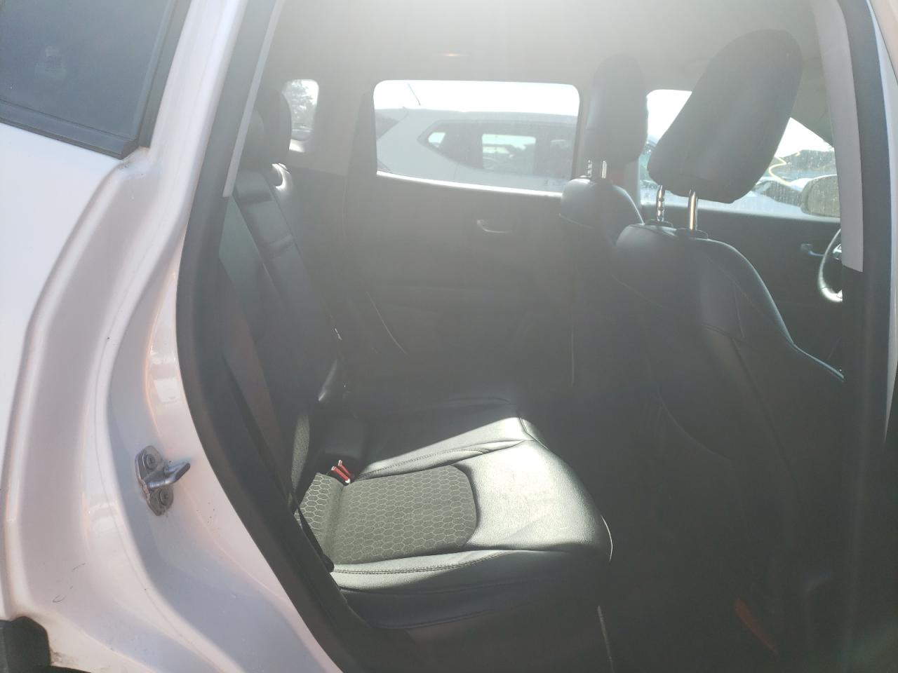 Photo 6 from auction – 2018 JEEP COMPASS LA with VIN 3C4NJCBB8JT169674