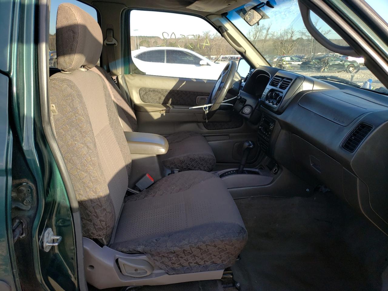 Photo 5 from auction – 2001 NISSAN XTERRA XE with VIN 5N1ED28T91C590540