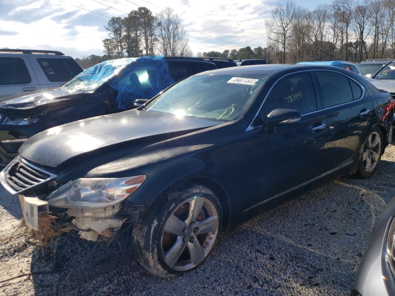 Photo 2 from auction – 2010 LEXUS LS 460 with VIN JTHCL5EF1A5008013