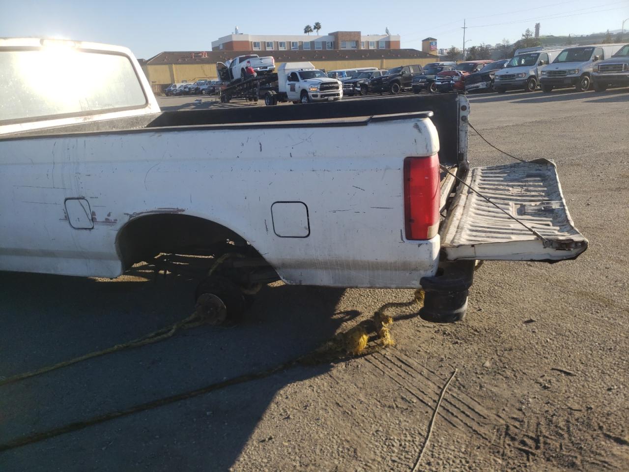 Photo 9 from auction – 1994 FORD F150 with VIN 2FTEF15Y3RCA73135