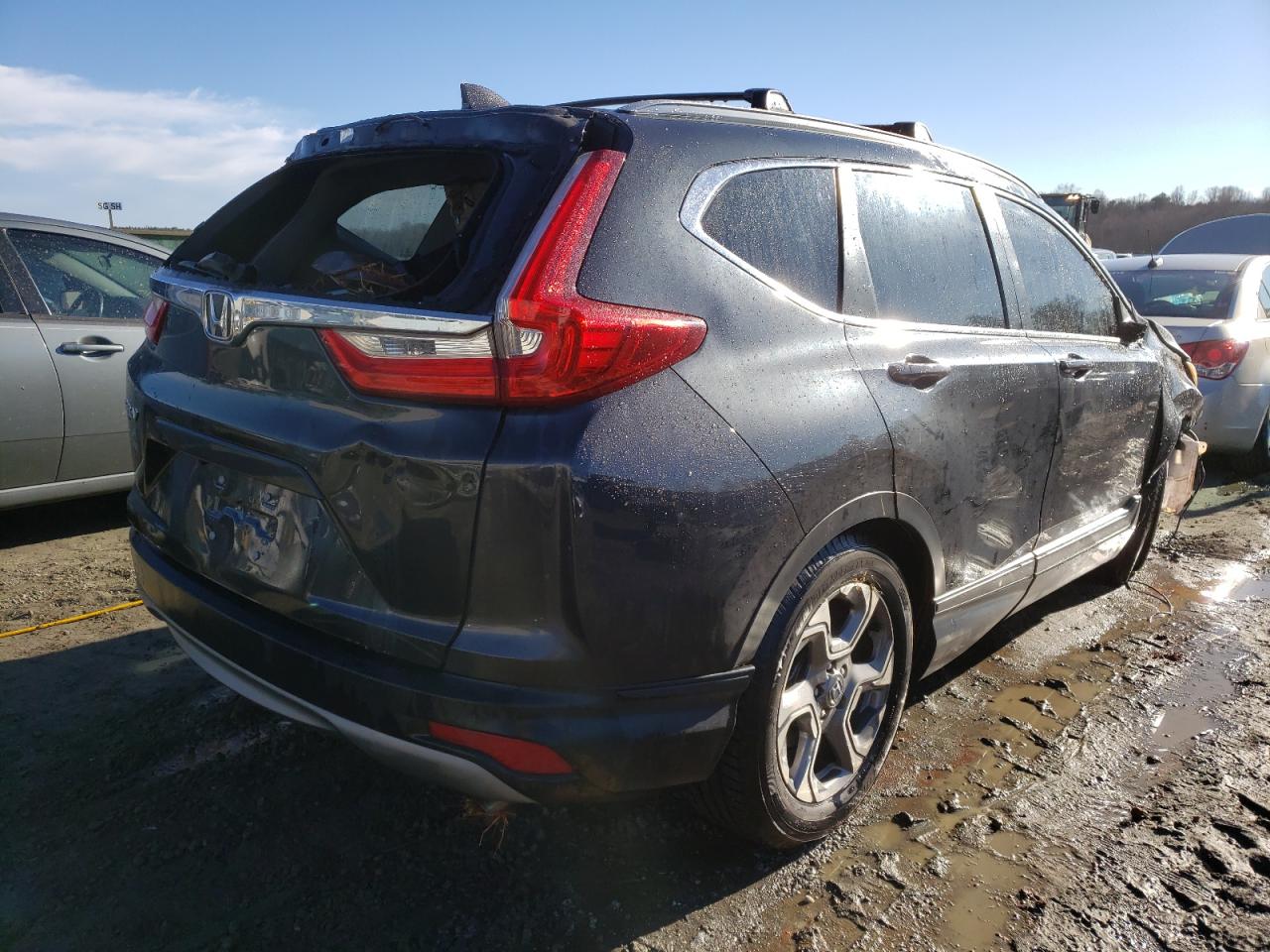 Photo 4 from auction – 2017 HONDA CR-V EXL with VIN 7FARW1H84HE025328
