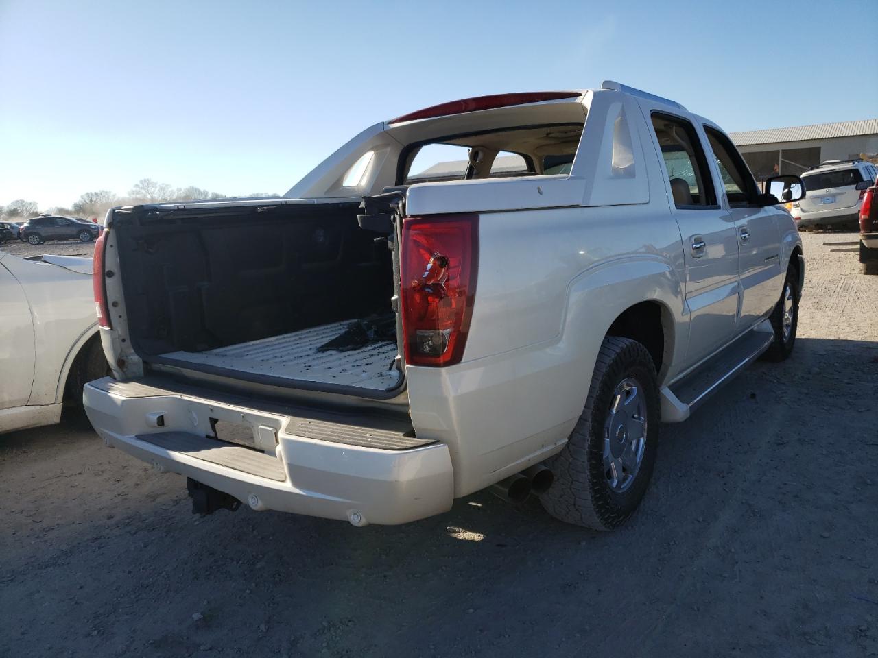 Photo 4 from auction – 2005 CADILLAC ESCALADE E with VIN 3GYEK62N05G112032