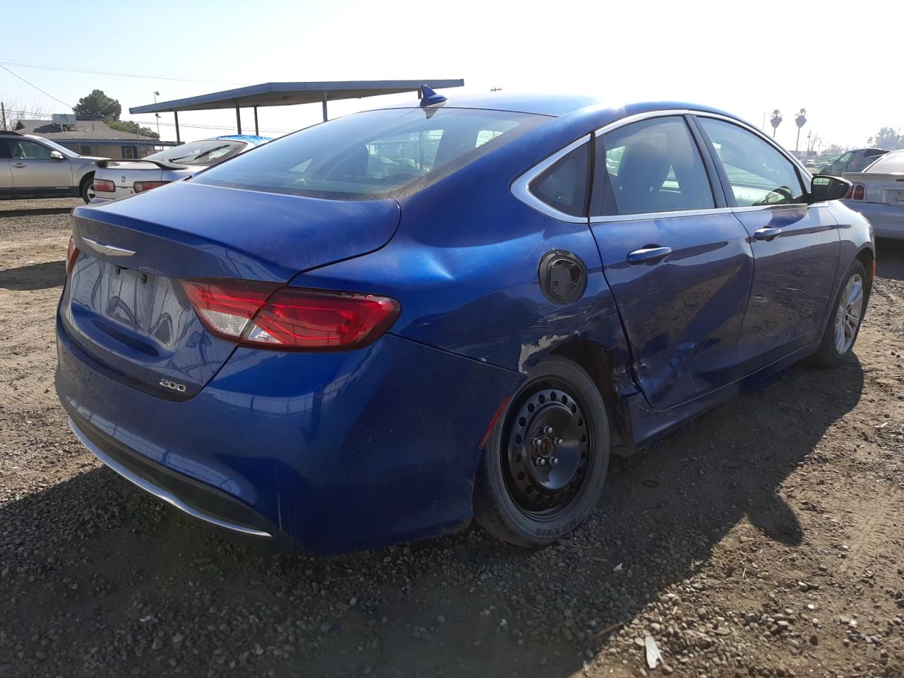 Photo 4 from auction – 2015 CHRYSLER 200 LIMITE with VIN 1C3CCCABXFN696548