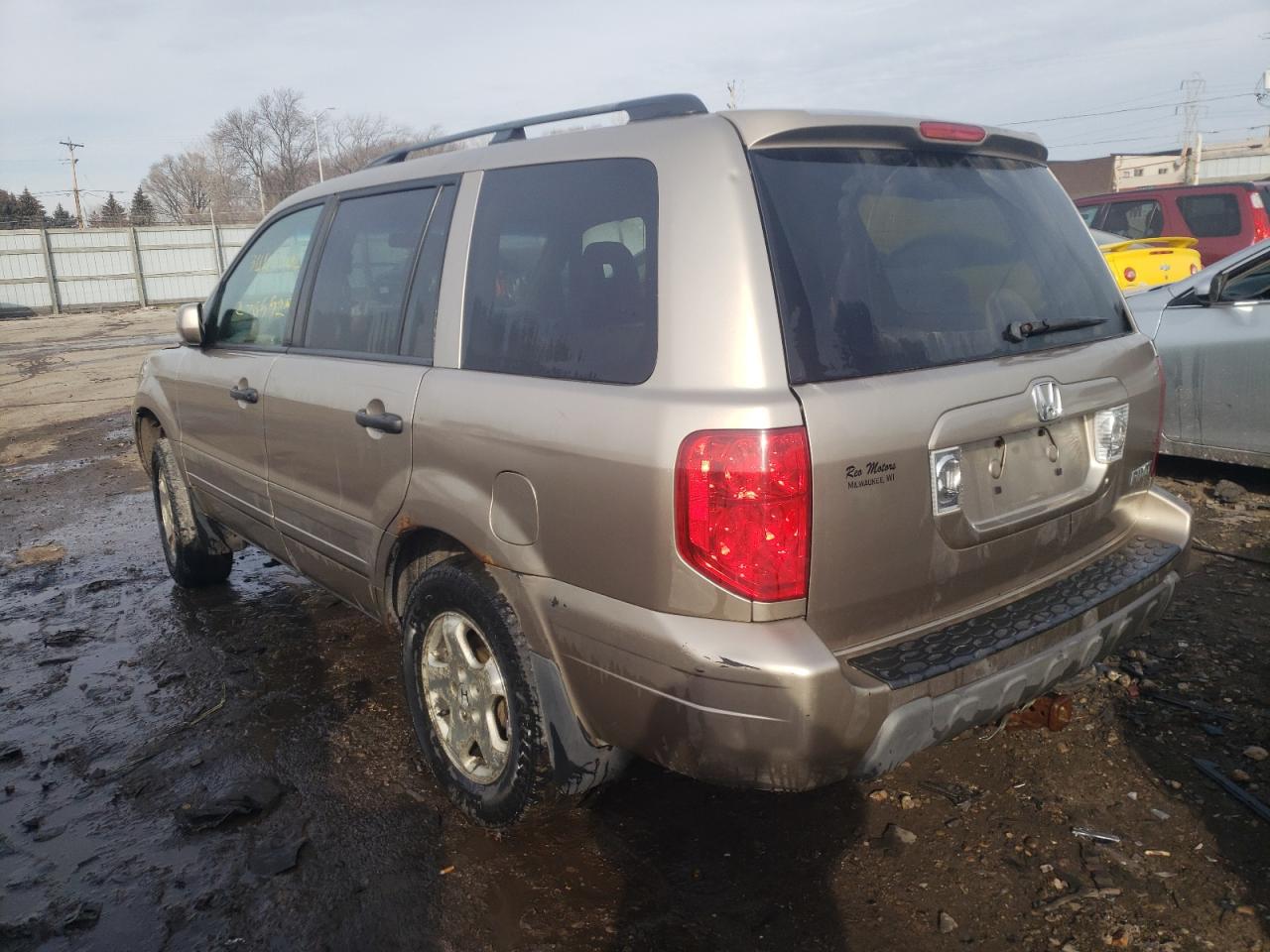 Foto 3 de la subasta – 2005 HONDA PILOT EXL con VIN 5FNYF18535B059785