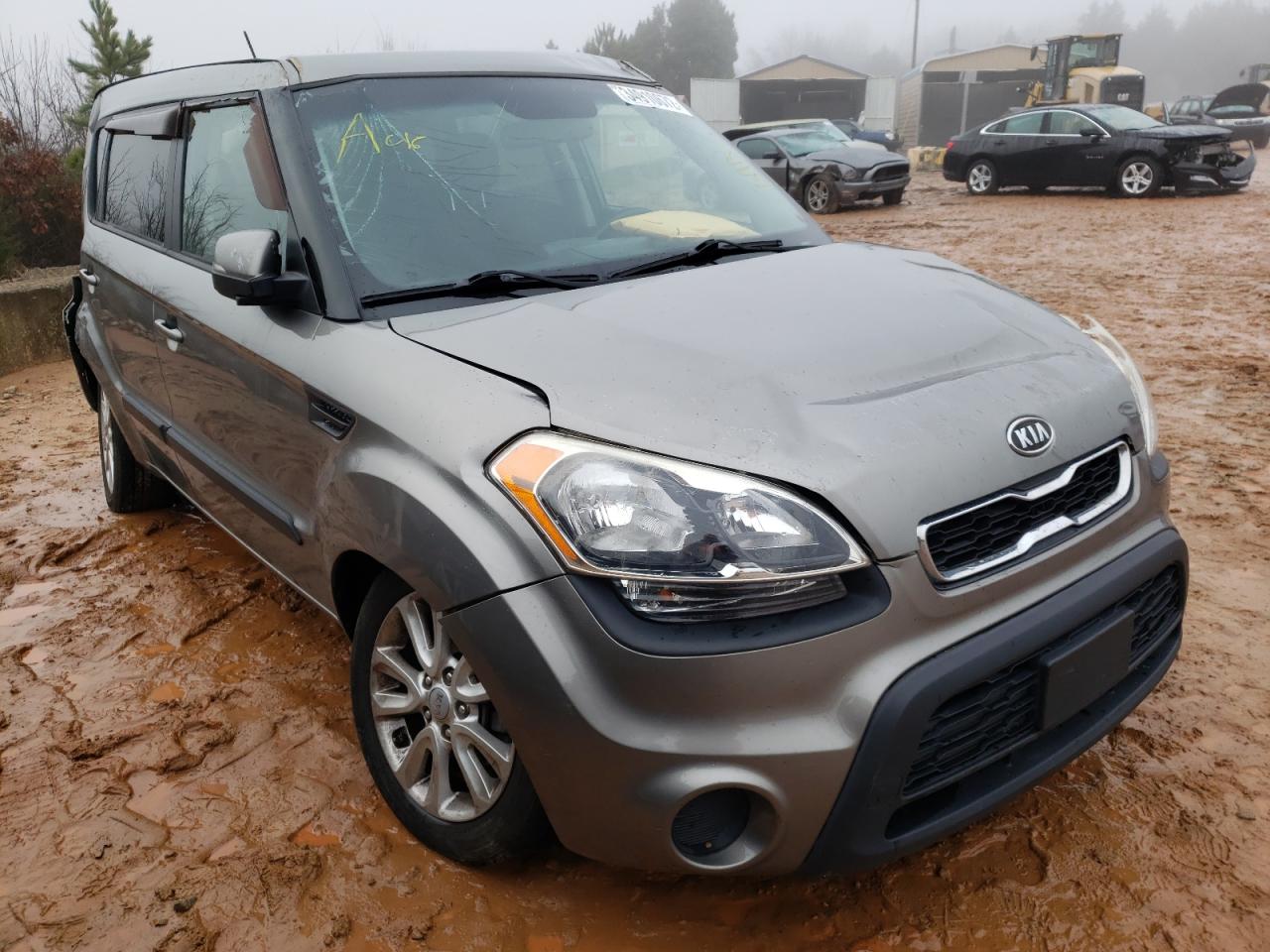 KIA SOUL + 2012 with VIN KNDJT2A6XC7361080 - Photo from auction