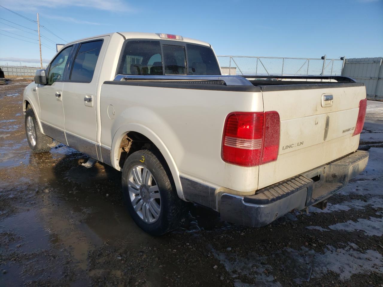Photo 3 from auction – 2006 LINCOLN MARK LT with VIN 5LTPW18556FJ21029