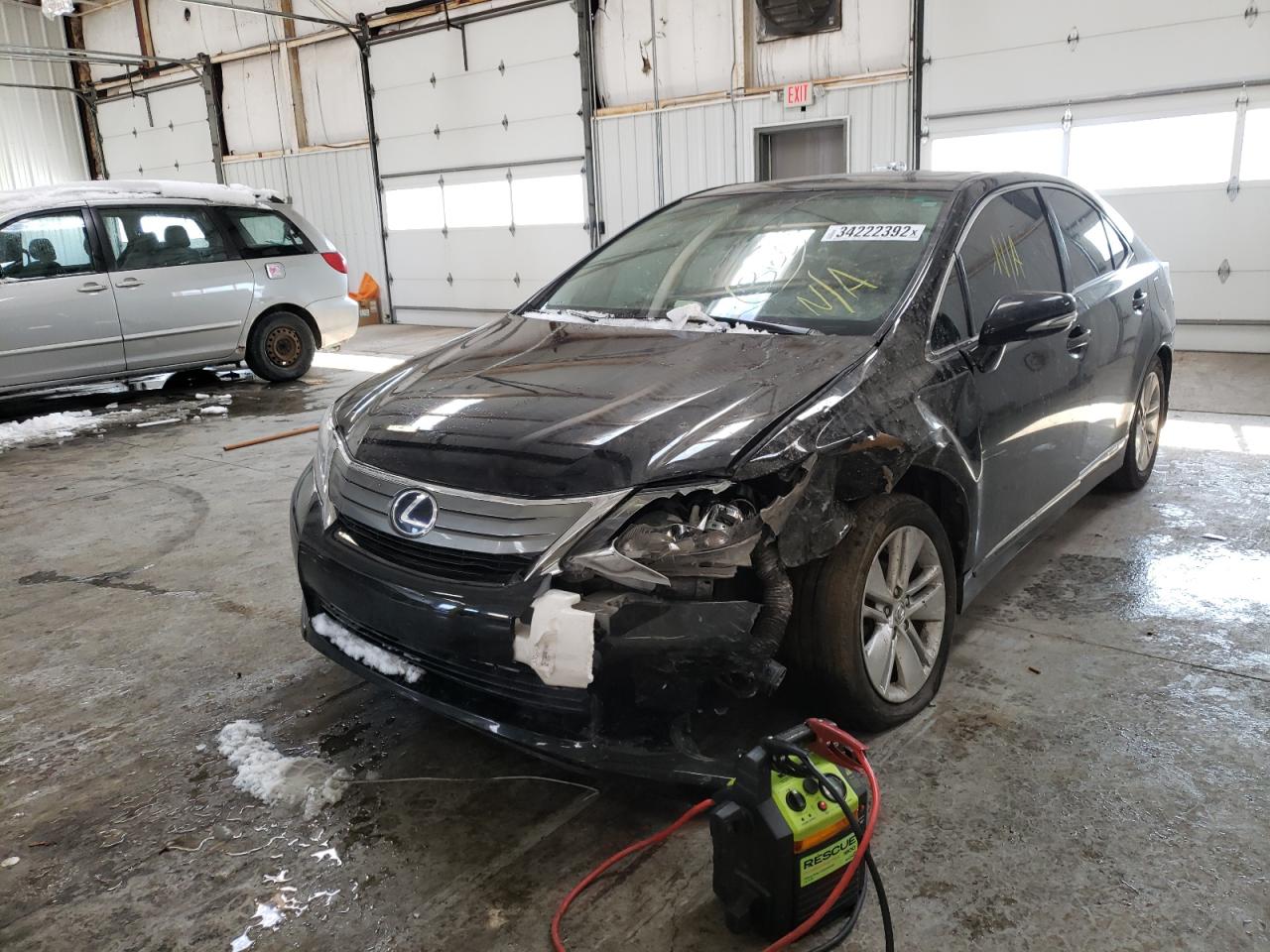 Photo 2 from auction – 2010 LEXUS HS 250H with VIN JTHBB1BA9A2019262