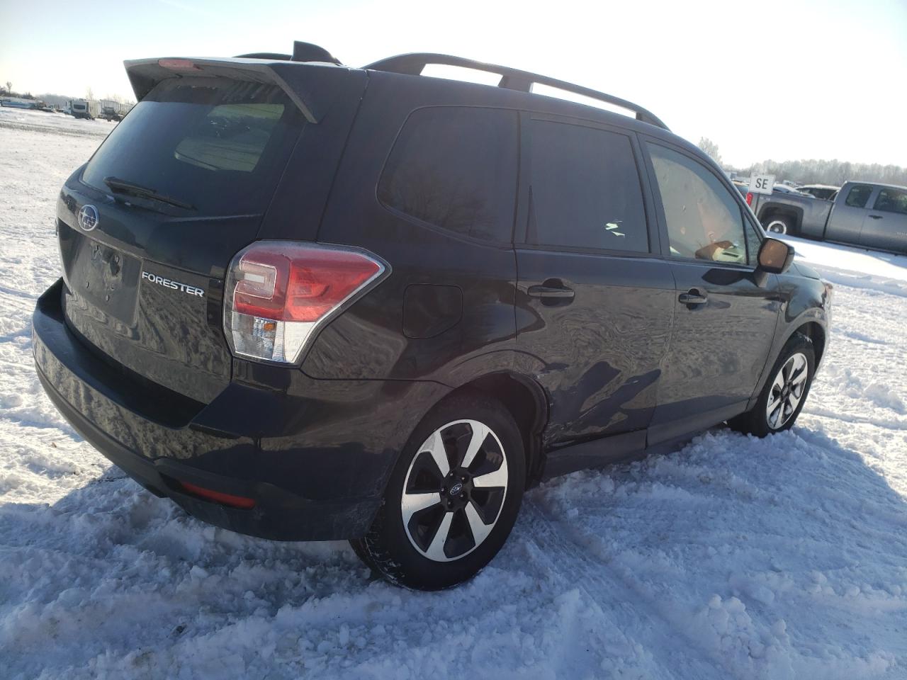 Photo 4 from auction – 2018 SUBARU FORESTER 2 with VIN JF2SJAGC4JH468099