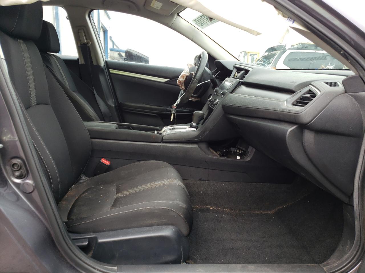 Photo 5 from auction – 2016 HONDA CIVIC LX with VIN 19XFC2F51GE091314