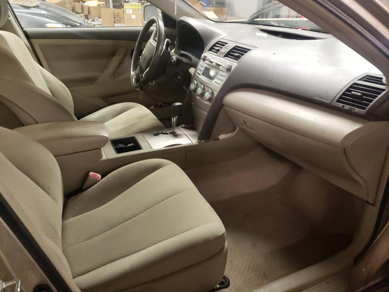 Photo 5 from auction – 2009 TOYOTA CAMRY with VIN 4T1BE46K99U411943