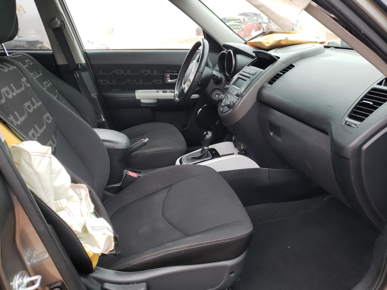 Photo 5 from auction – 2012 KIA SOUL + with VIN KNDJT2A6XC7361080