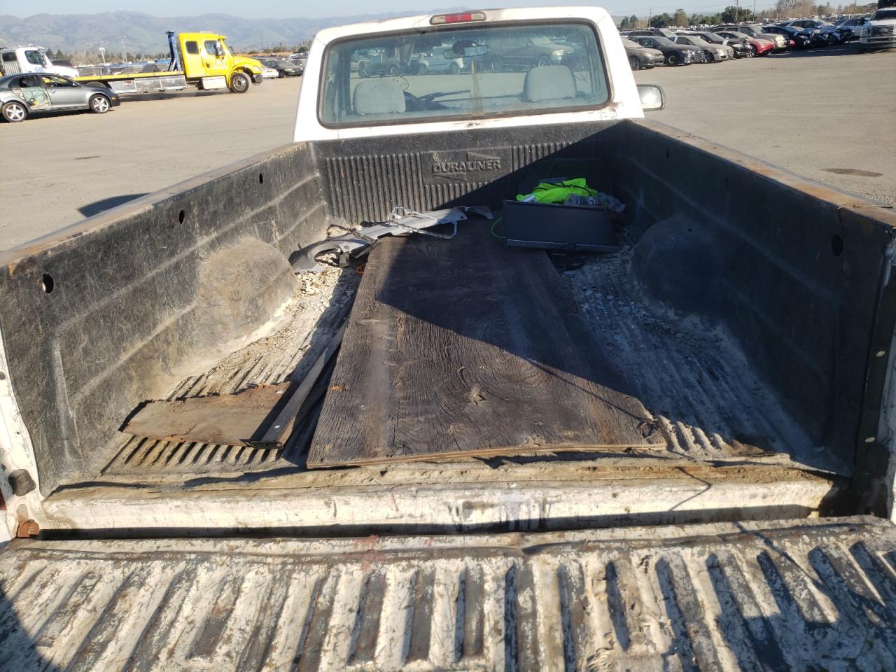 Photo 6 from auction – 1994 FORD F150 with VIN 2FTEF15Y3RCA73135