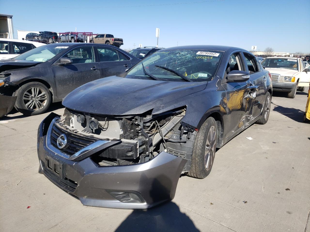 Photo 2 from auction – 2017 NISSAN ALTIMA 2.5 with VIN 1N4AL3AP8HC472858
