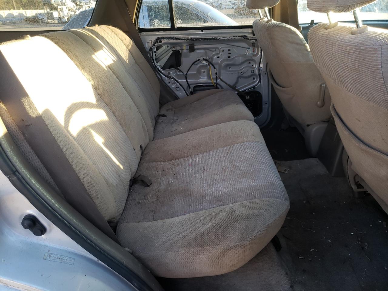 Photo 6 from auction – 2000 TOYOTA 4RUNNER SR with VIN JT3GN86R4Y0168230