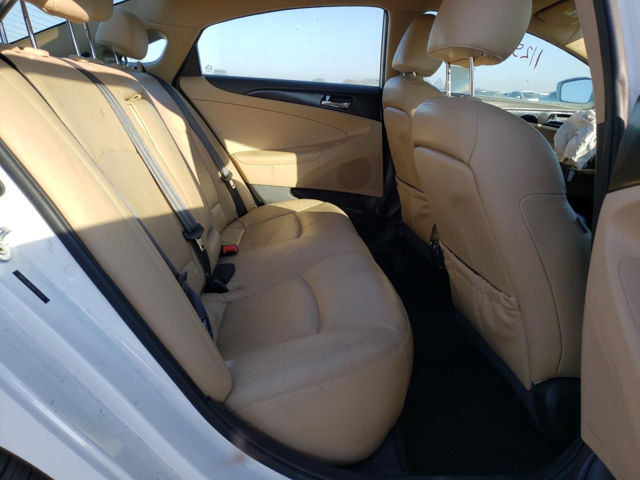 Photo 6 from auction – 2013 HYUNDAI SONATA SE with VIN 5NPEC4AB2DH710742