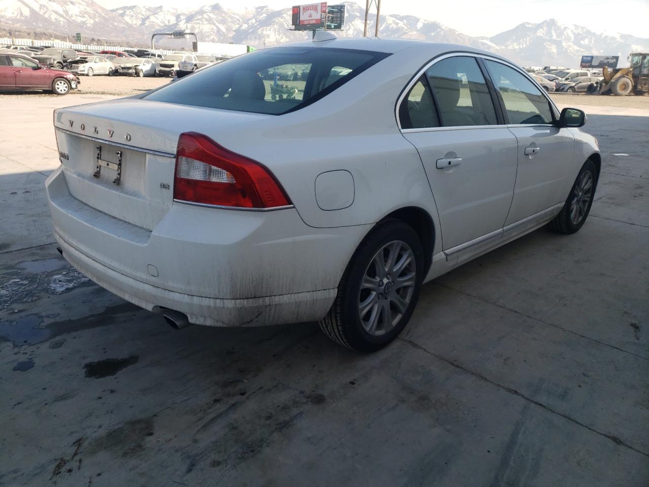 Photo 4 from auction – 2010 VOLVO S80 3.2 with VIN YV1982AS1A1122559