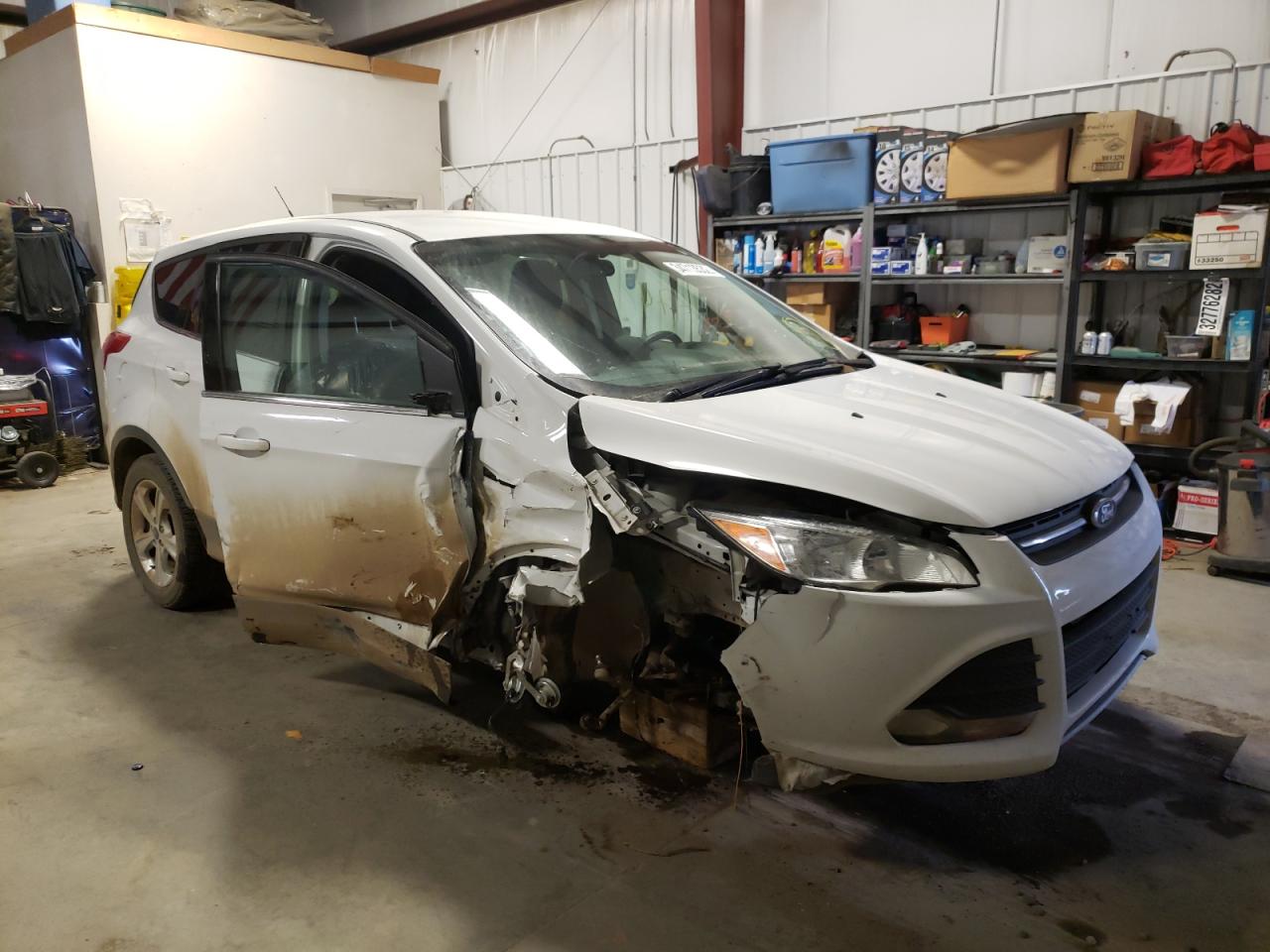 FORD ESCAPE SE 2016 with VIN 1FMCU9G95GUC45904 - Photo from auction