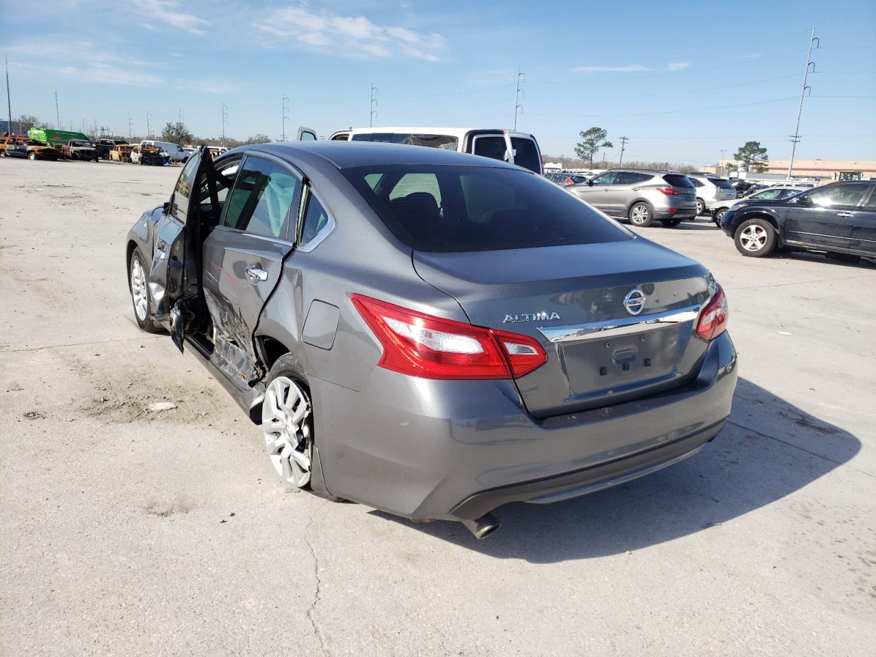 Photo 3 from auction – 2016 NISSAN ALTIMA 2.5 with VIN 1N4AL3AP3GN372816