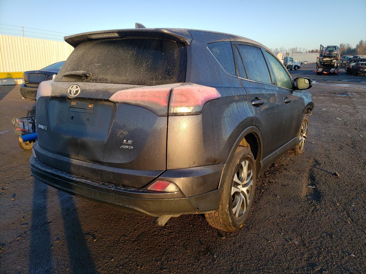 Photo 4 from auction – 2017 TOYOTA RAV4 LE with VIN JTMBFREV5HJ174233