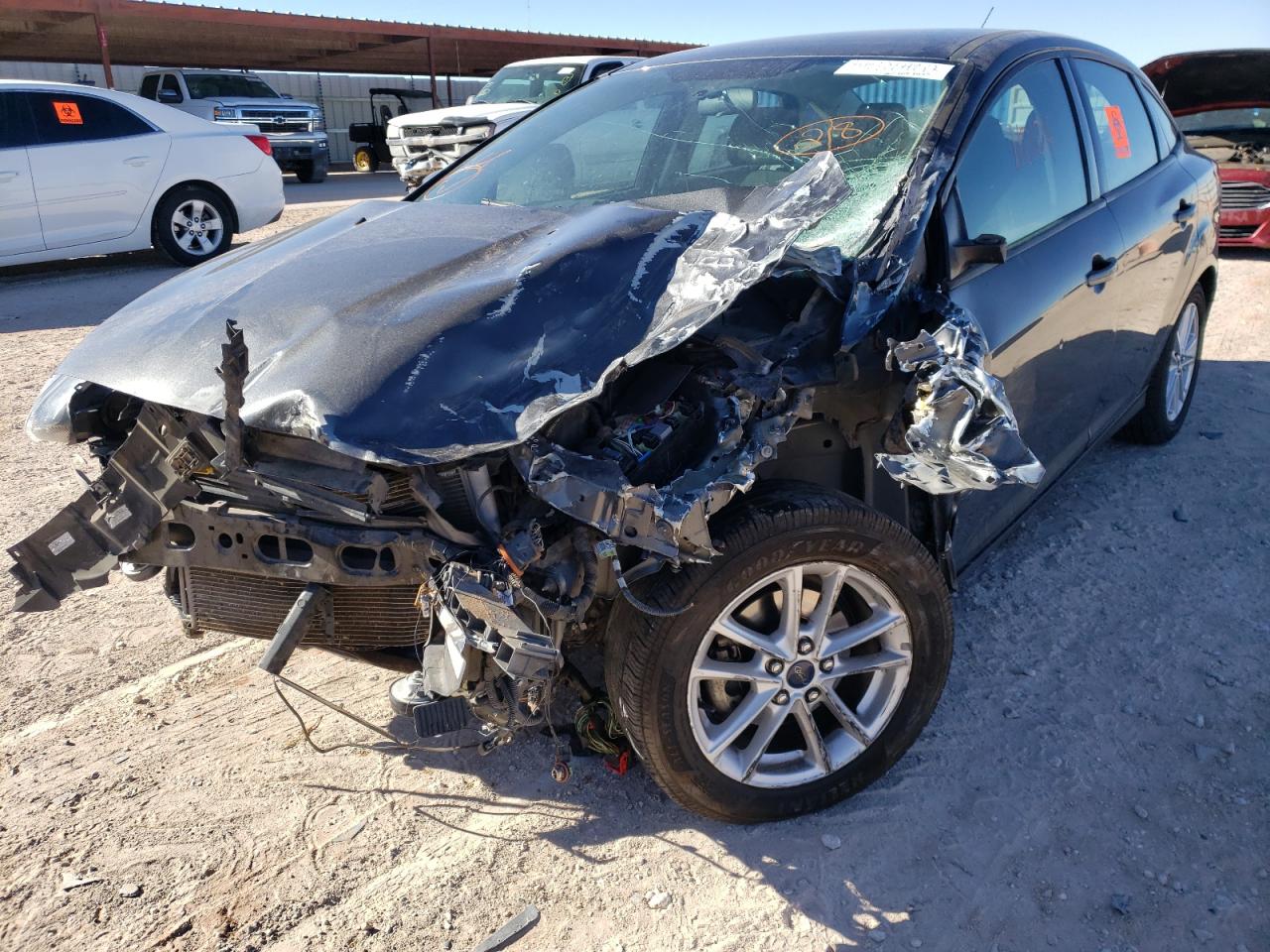 Photo 2 from auction – 2015 FORD FOCUS SE with VIN 1FADP3F24FL262916