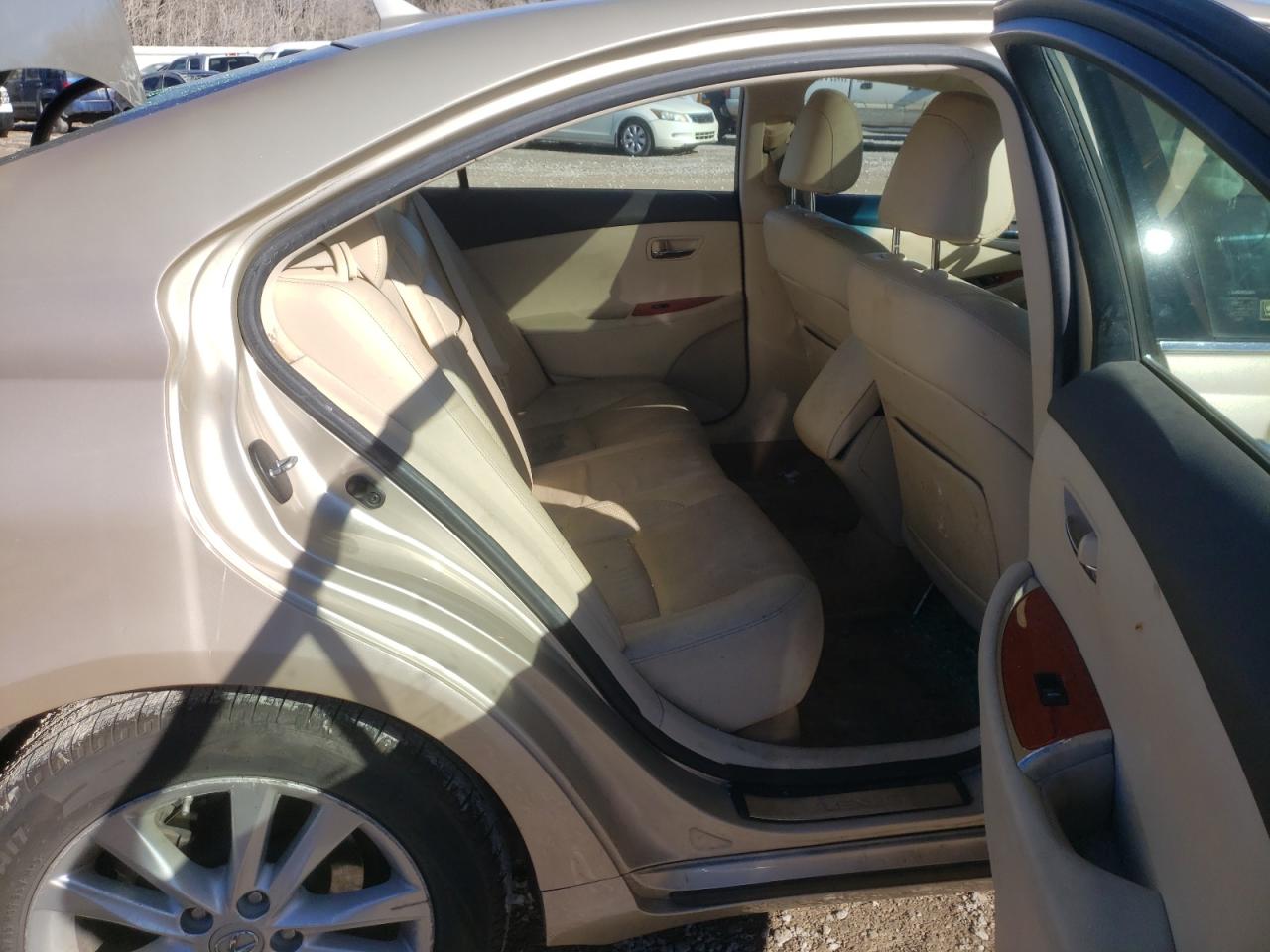Photo 6 from auction – 2010 LEXUS ES 350 with VIN JTHBK1EG5A2400669