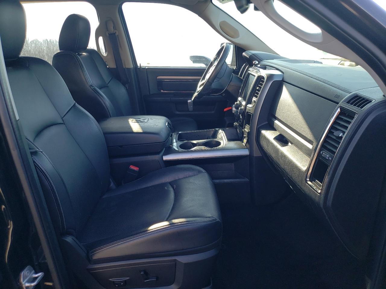 Photo 5 from auction – 2016 RAM 1500 SPORT with VIN 1C6RR7UT2GS138185