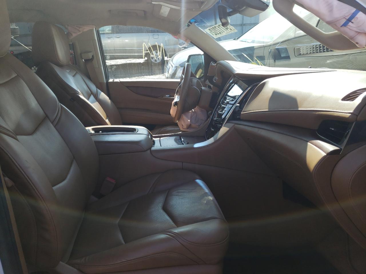 Photo 5 from auction – 2016 CADILLAC ESCALADE P with VIN 1GYS4DKJXGR328181