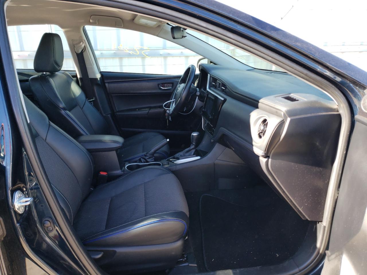 Photo 5 from auction – 2018 TOYOTA COROLLA L with VIN 2T1BURHE6JC043573