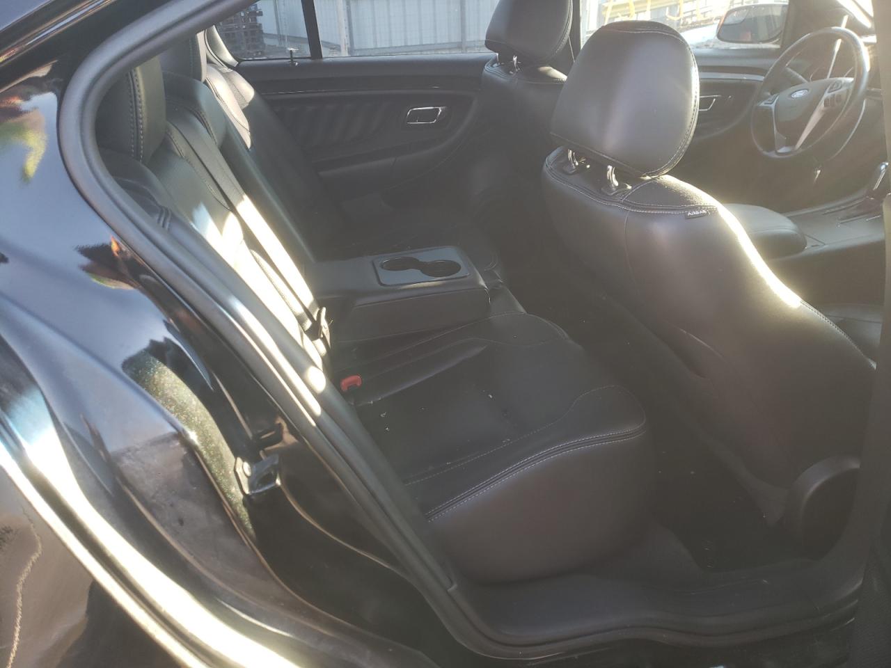 Photo 6 from auction – 2015 FORD TAURUS LIM with VIN 1FAHP2F89FG165607