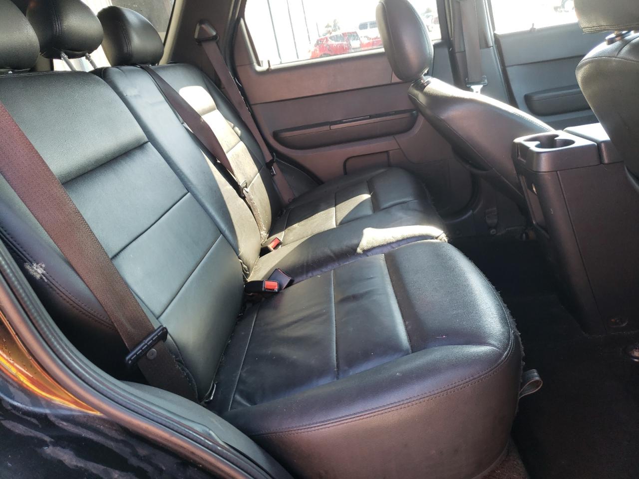 Photo 6 from auction – 2008 FORD ESCAPE with VIN 1FMCU94198KB99411