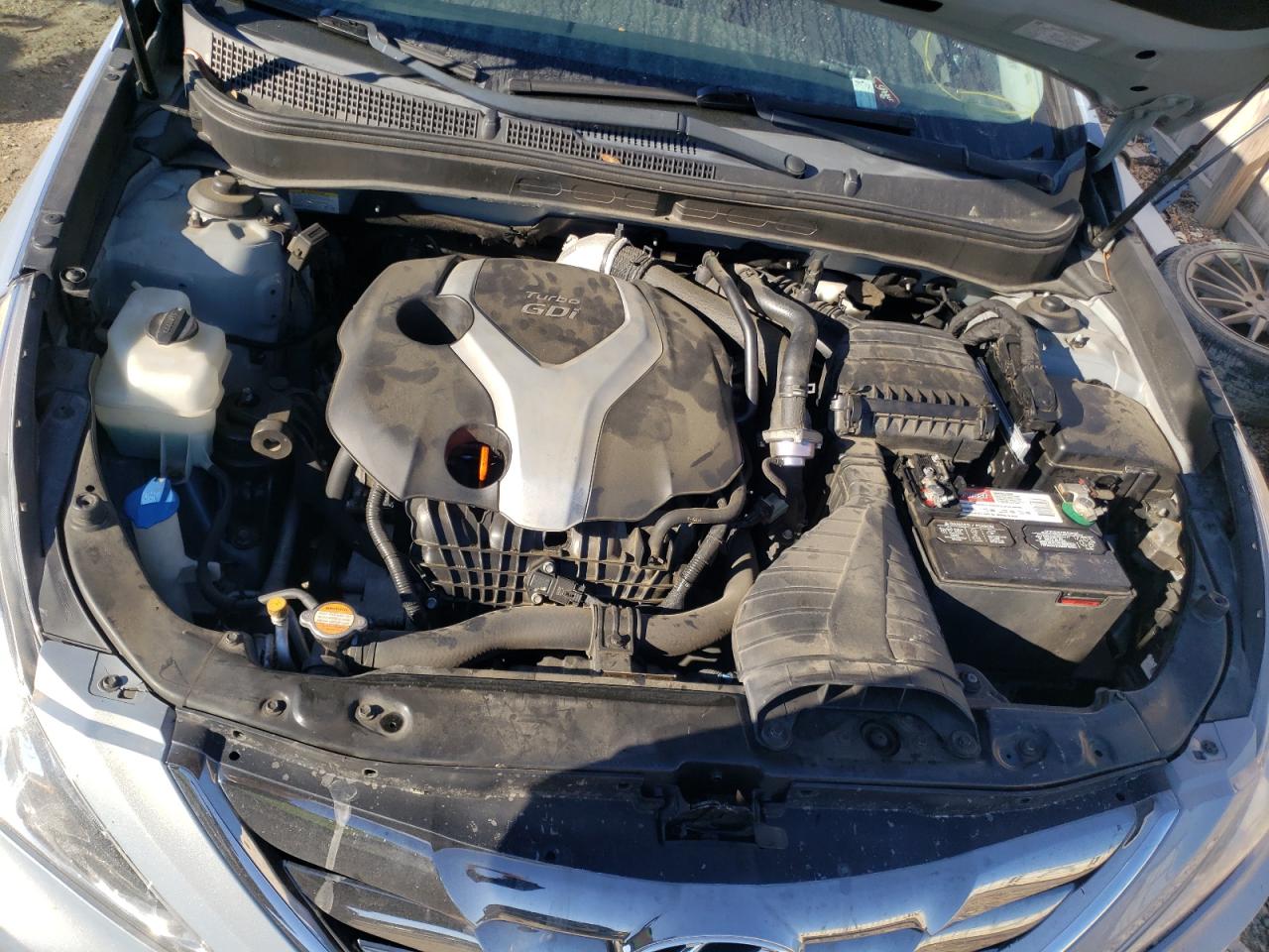 Photo 7 from auction – 2011 HYUNDAI SONATA SE with VIN 5NPEC4AB2BH176607