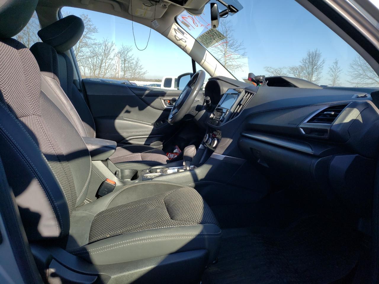 Photo 5 from auction – 2019 SUBARU FORESTER P with VIN JF2SKAGC8KH432771