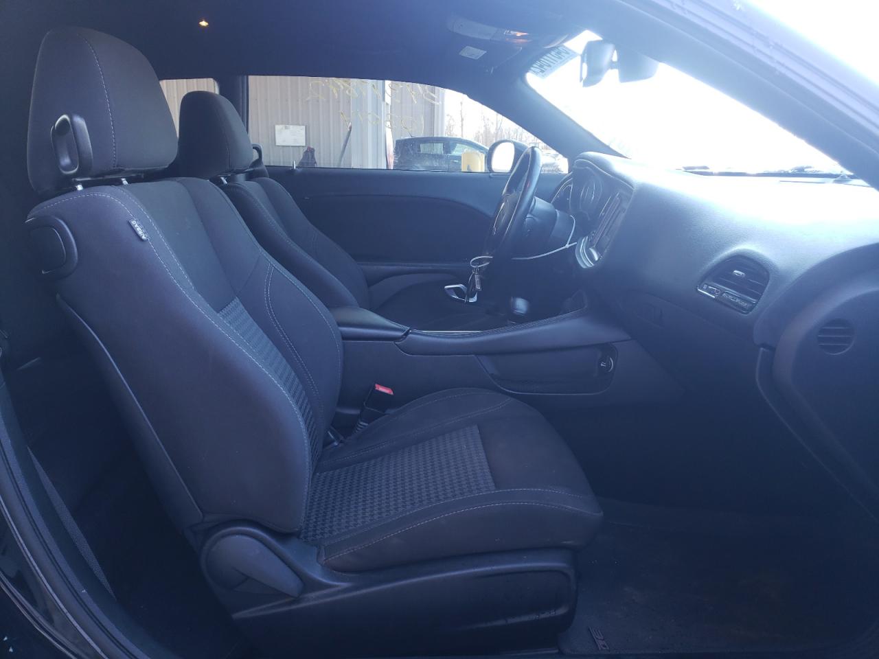 Photo 5 from auction – 2016 DODGE CHALLENGER with VIN 2C3CDZAG3GH352758