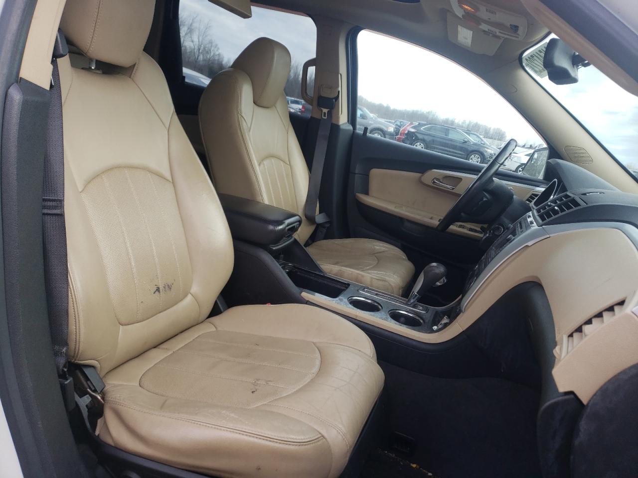 Photo 5 from auction – 2012 CHEVROLET TRAVERSE L with VIN 1GNKRLED8CJ124910