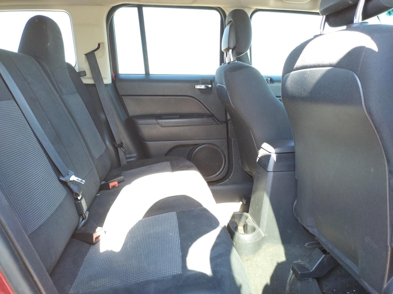 Photo 6 from auction – 2016 JEEP PATRIOT SP with VIN 1C4NJPBB2GD703239