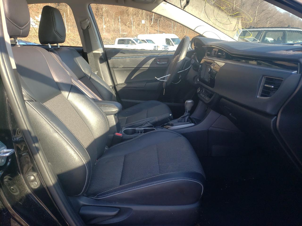 Photo 5 from auction – 2016 TOYOTA COROLLA with VIN 2T1BURHE0GC734011