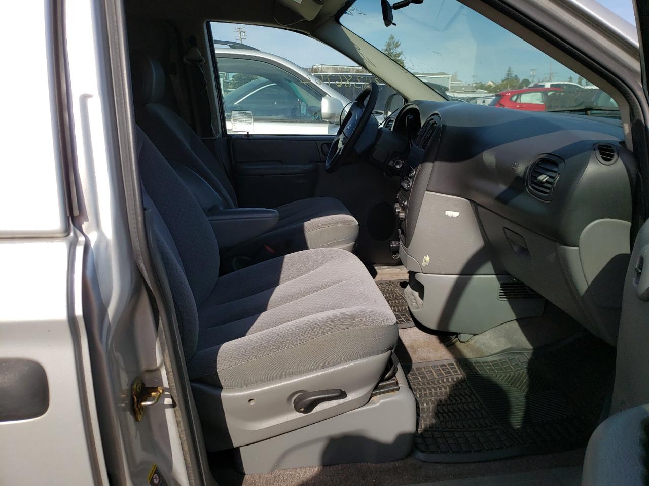 Photo 5 from auction – 2006 DODGE CARAVAN C/ with VIN 1D4GP21R46B564253