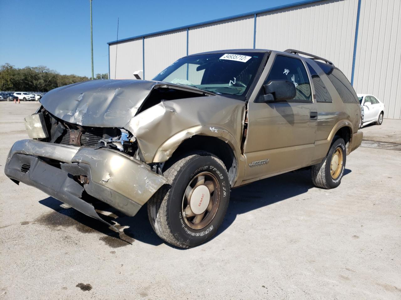 Photo 2 from auction – 2000 GMC JIMMY with VIN 1GKCS18W0YK223102