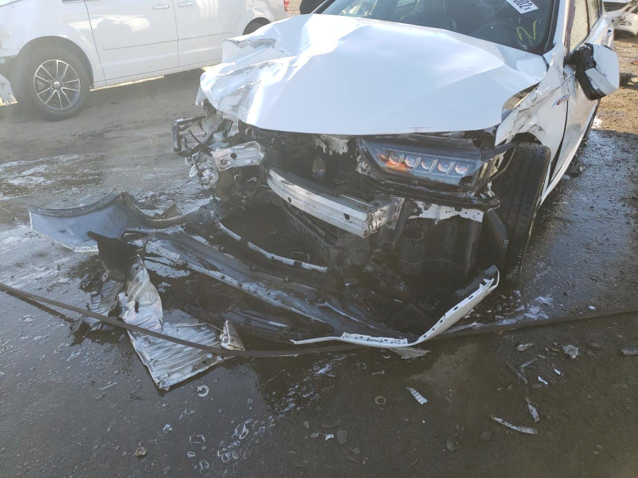 Photo 9 from auction – 2018 ACURA TLX TECH+A with VIN 19UUB3F64JA000377